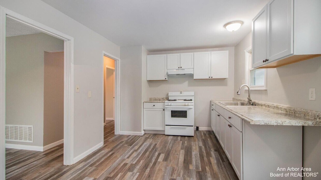 28991 McDonald St, Westland, MI 48186 House Rental in Westland, MI