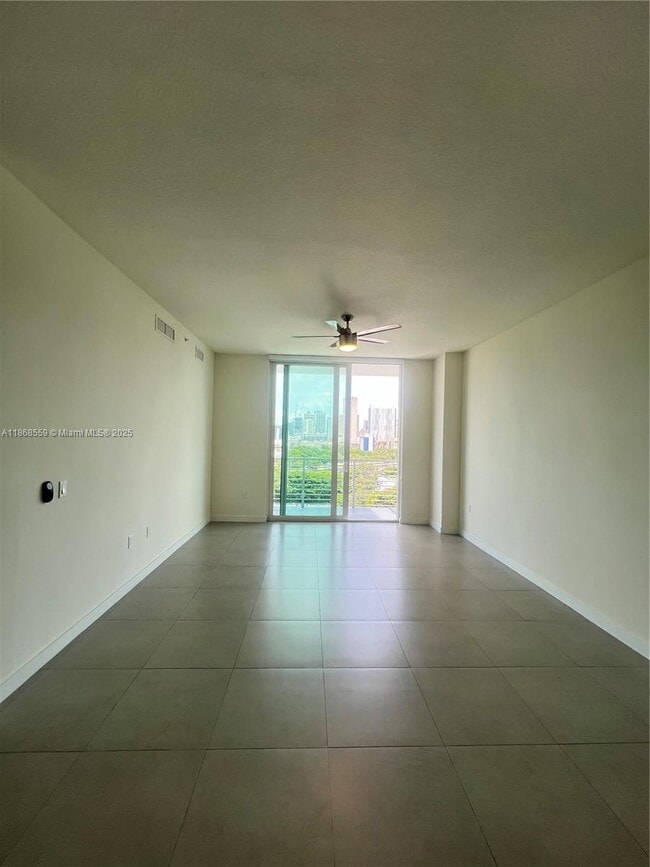 Foto del edificio - 729 NW 2nd St