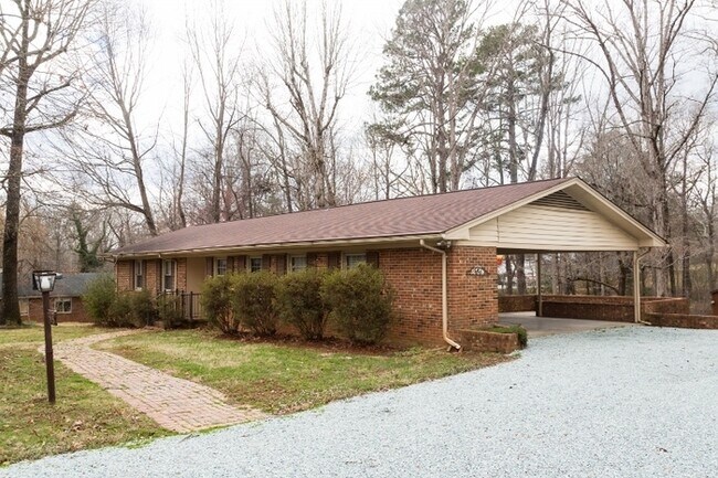 Building Photo - Brick home available