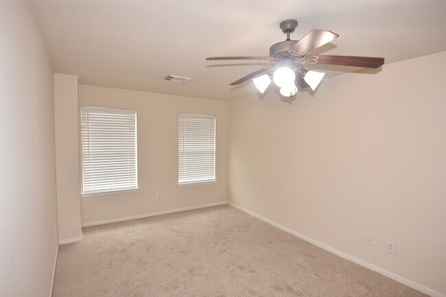 Foto del edificio - 1035 Junction Ct