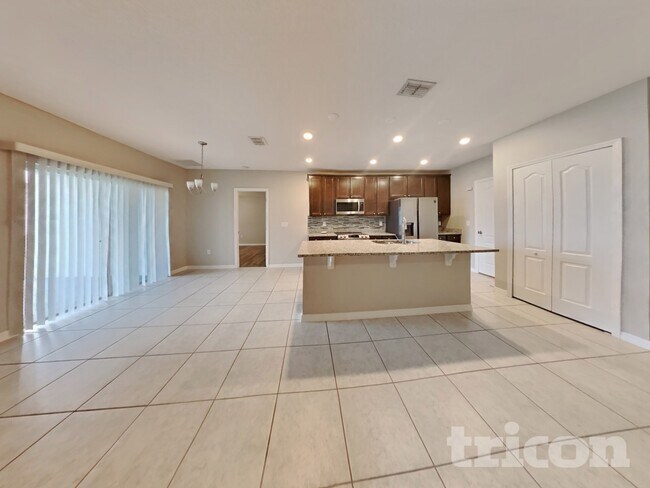 Foto del edificio - 15271 Aquarius Wy