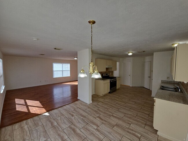 Building Photo - 21802 Westfield Ridge Dr