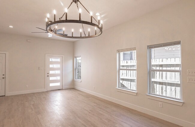 Foto del edificio - 13705 Biggs St