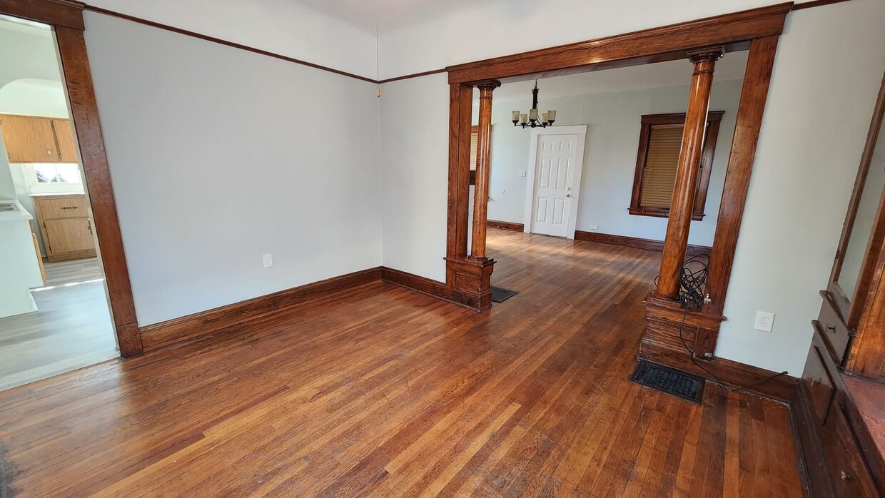 Primary Photo - Huge Fireplace Charm