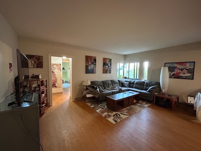 Building Photo - 5056 N Marine Dr