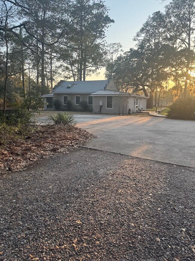 Building Photo - 7262 Toogoodoo Rd