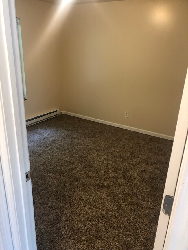 Bedroom - 1309 Holloway Dr