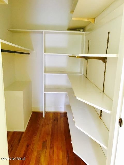 Foto del edificio - 1305 Evergreen Dr