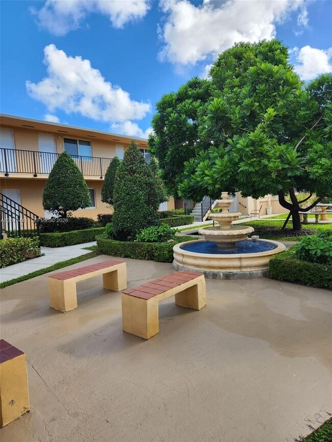 Building Photo - 211 NW 47th Ave