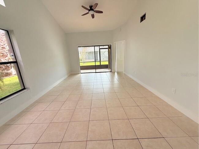 Foto del edificio - 109 Lakepointe Cir