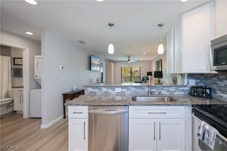 Building Photo - 4790 S Cleveland Ave