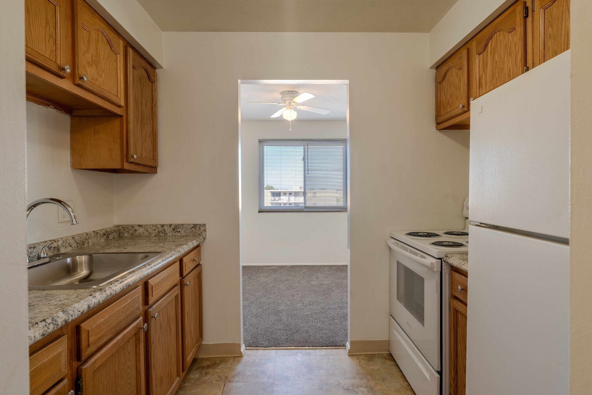 AIY Lakewood Area Apartments – photo 3