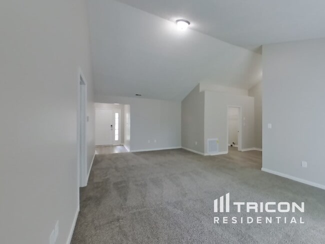 Foto del edificio - 15037 Oak Rd