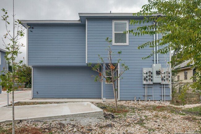 Foto del edificio - 1835 W Poplar St
