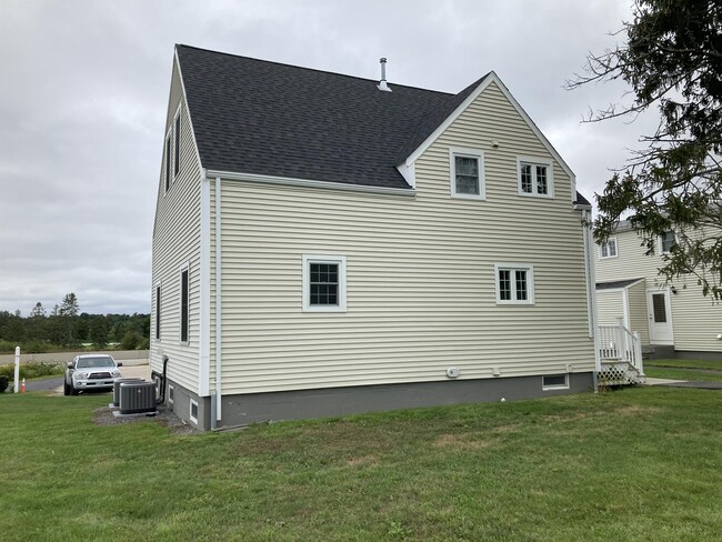 Foto del edificio - 155 Farm Ln