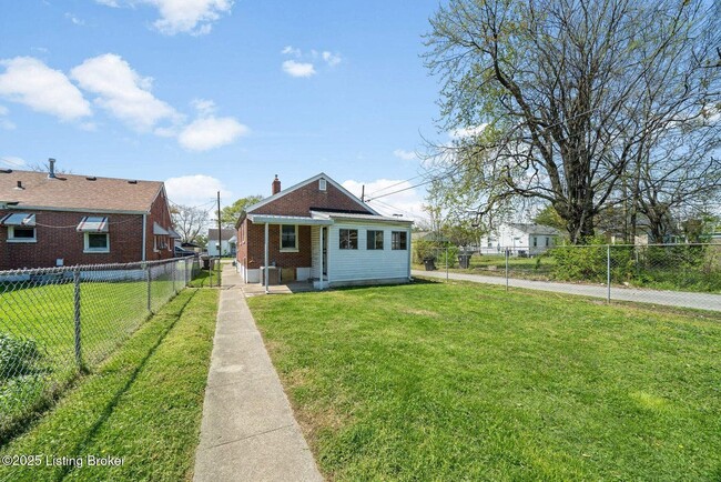 Building Photo - 3319 Vetter Ave