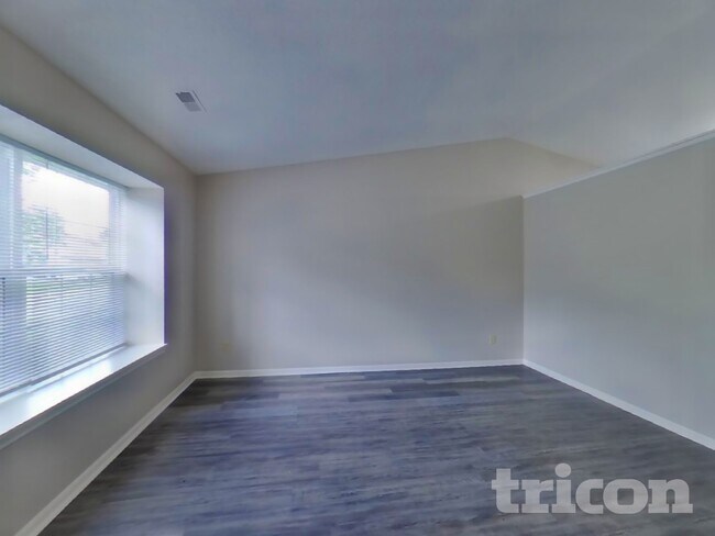 Foto del edificio - 2826 Driving Wind Way