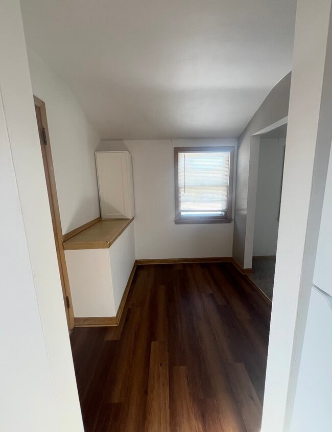 Entry way - 2648 S 69th St