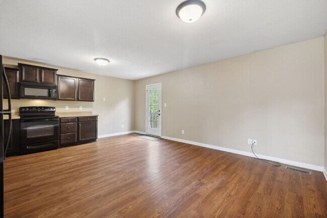Foto del edificio - 1723 A THISTLEWOOD DR  CLARKSVILLE , TN 37042