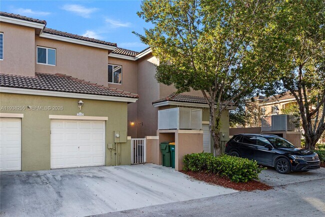 Foto del edificio - 2332 SE 16th Pl