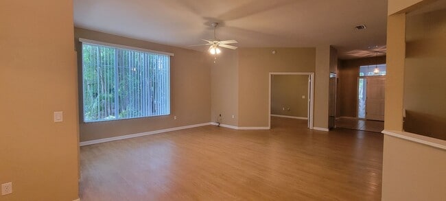 Building Photo - 3/2 (Hickory Walk in Haile Plantation) Beautiful home off the 15th Green of Haile Golf Course.