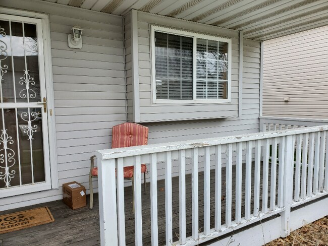 Building Photo - 1109 Larch St