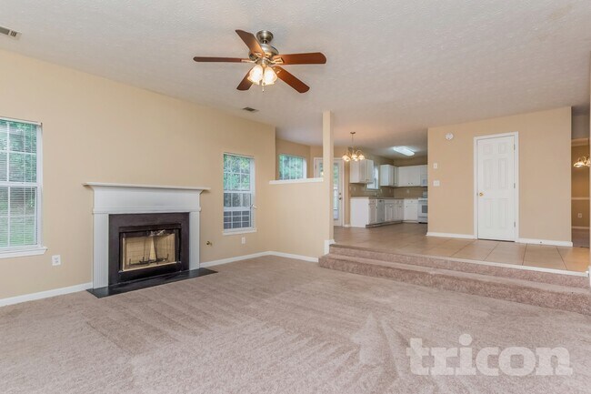 Building Photo - 2957 Jenkins Dr