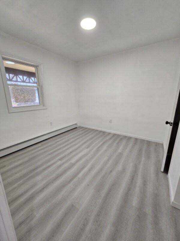 Building Photo - 133 Jubilee St