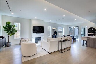 Building Photo - 3923 Cole Ave