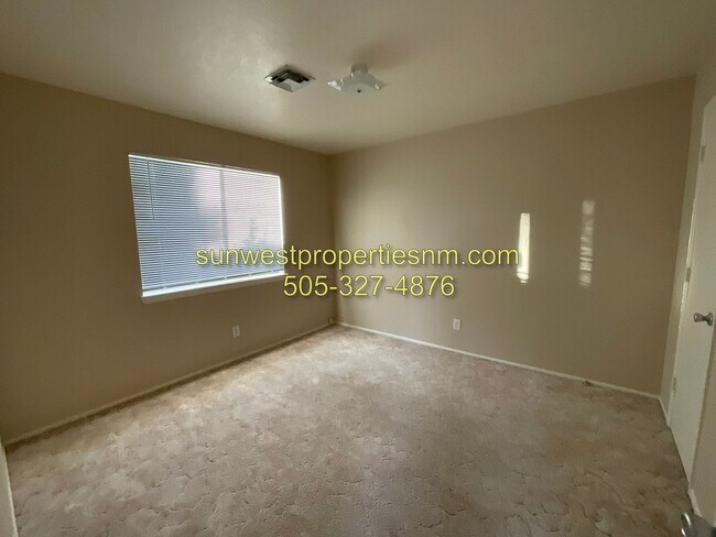 Building Photo - Carlton 3705