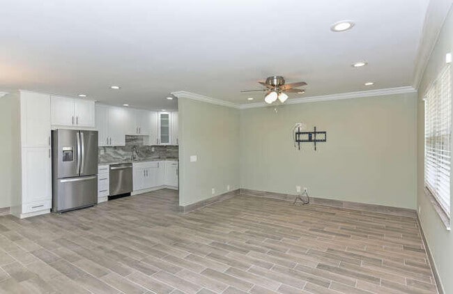 Foto del edificio - 864 Normandy R