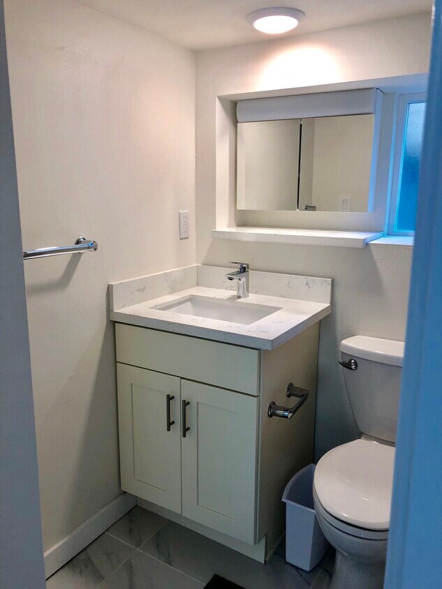 Foto principal - 1113 8th Ave W.