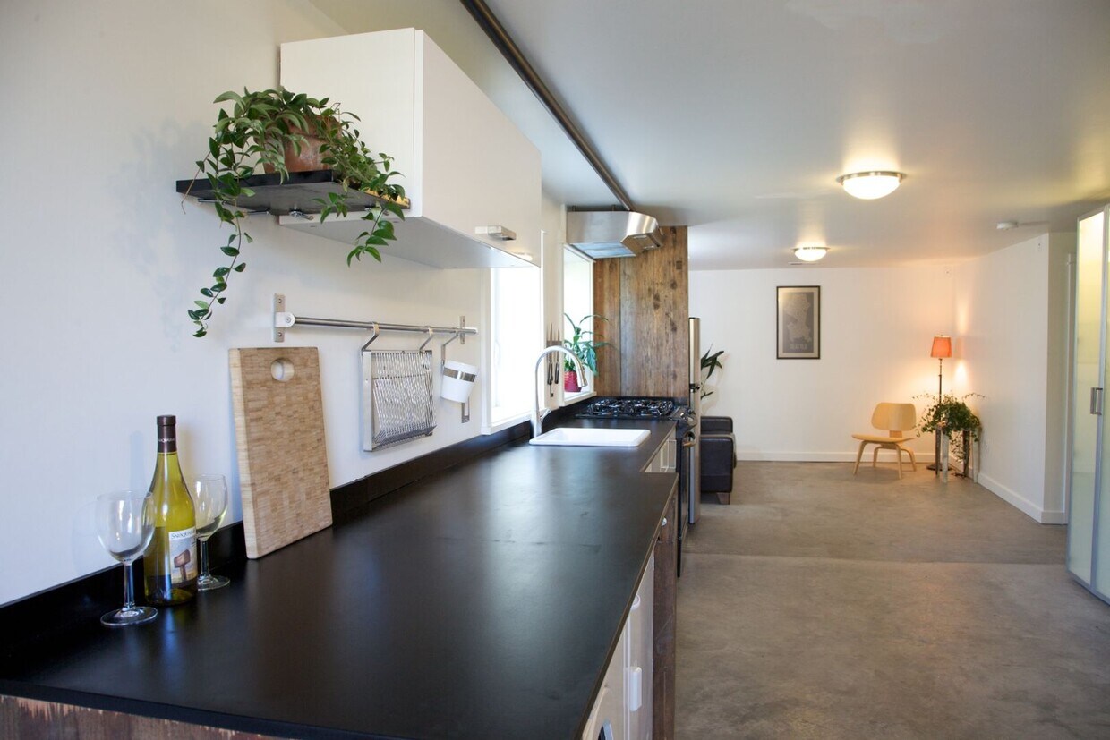 Foto principal - 1714 S Bayview St