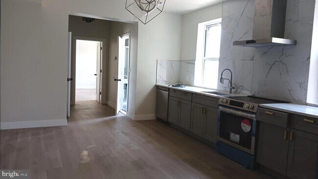 Foto del edificio - 3701 Baring St