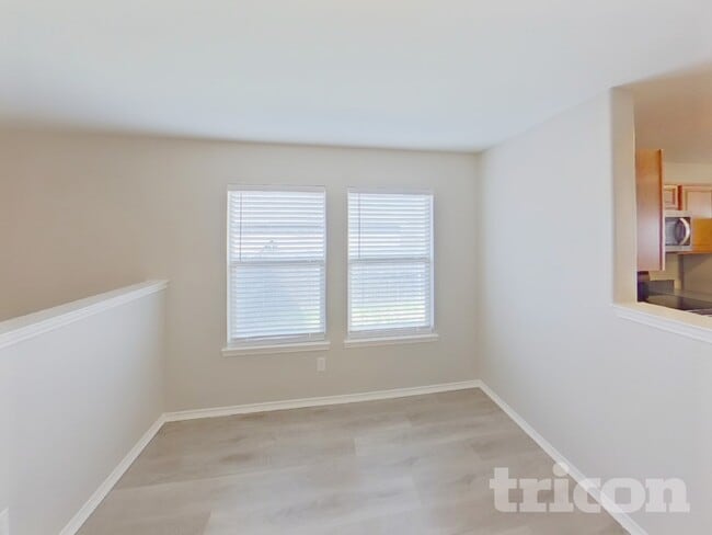 Building Photo - 534 Blue Sage