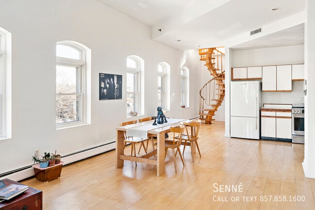 Foto del edificio - 63 Winnisimmet St