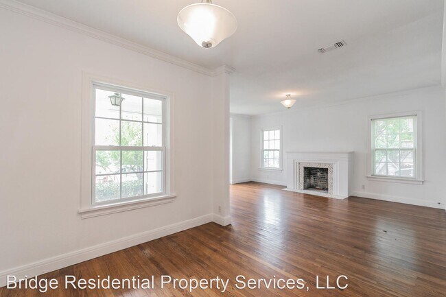Building Photo - 2 br, 2 bath House - 3701 W. 4th Street