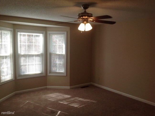 Foto del edificio - 2810 Waterford Park Dr