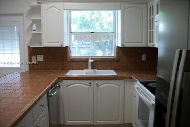 Building Photo - 7230 W 34th Ct