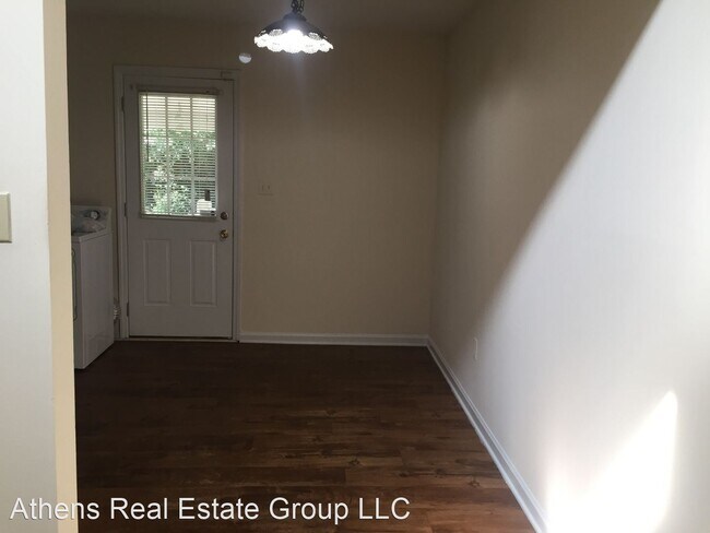 Building Photo - 2 br, 1 bath House - 430 Timothy Road