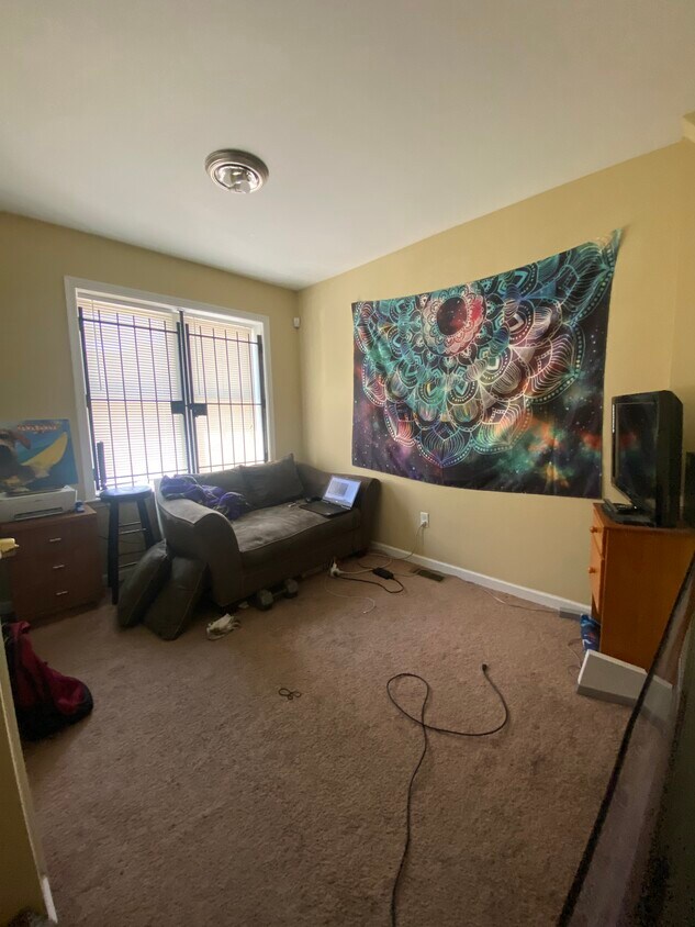 Foto principal - 1819 Cecil B Moore Ave