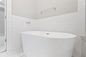 Building Photo - 1222 Upton St