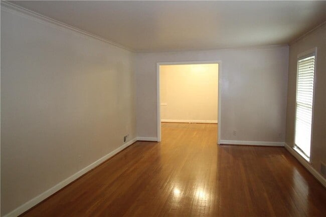 Building Photo - 4690 Huntley Dr NE