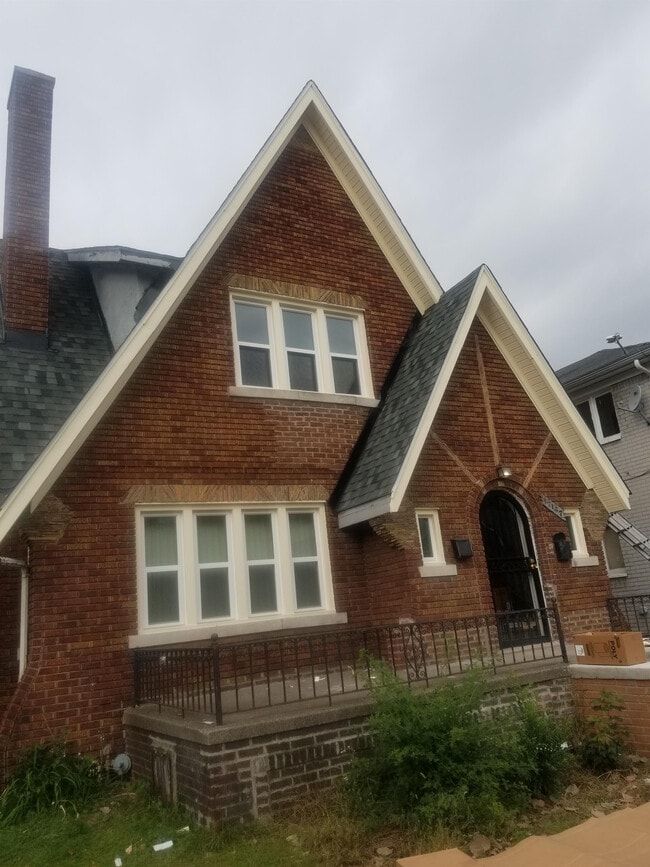 Building Photo - 17147 Monica St