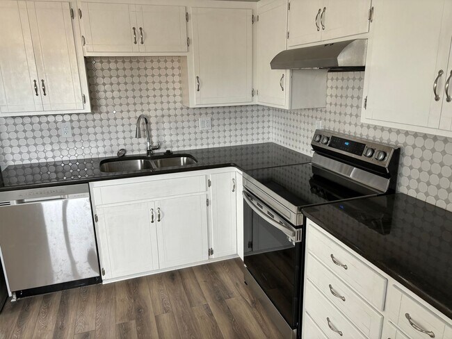 Building Photo - 1534 Palmer Dr