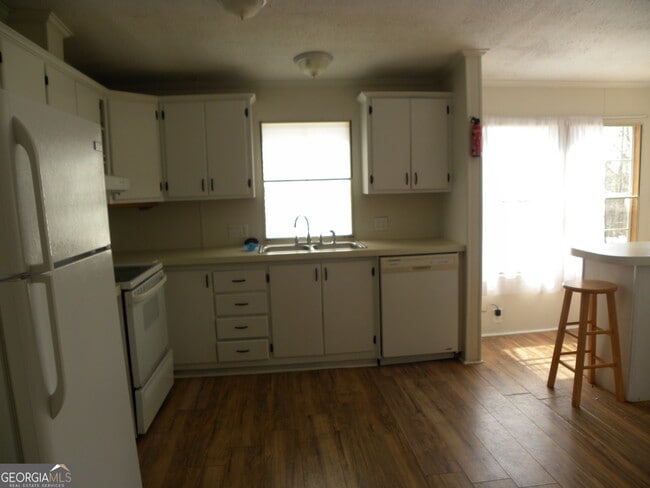 Foto del edificio - 297 Bell Acres Rd