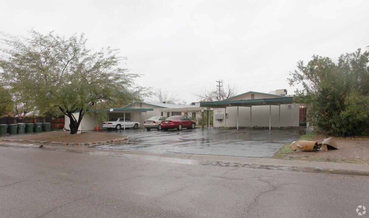 Foto principal - 2408 W Morton Ave
