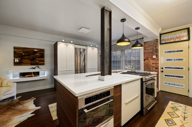Foto del edificio - 4436 Mill Creek Pky