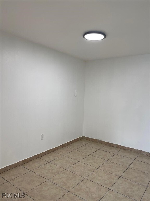 Building Photo - 2148 Dora St