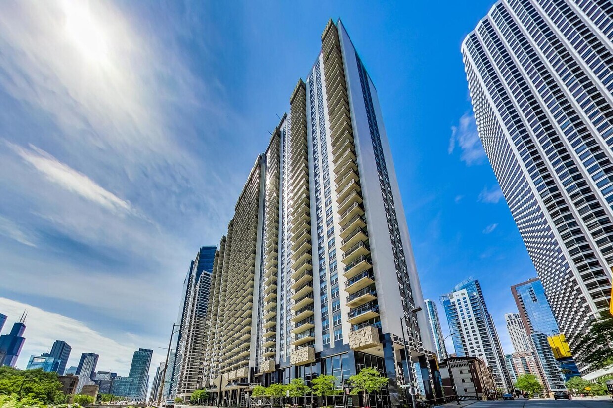 Foto principal - 400 E Randolph St